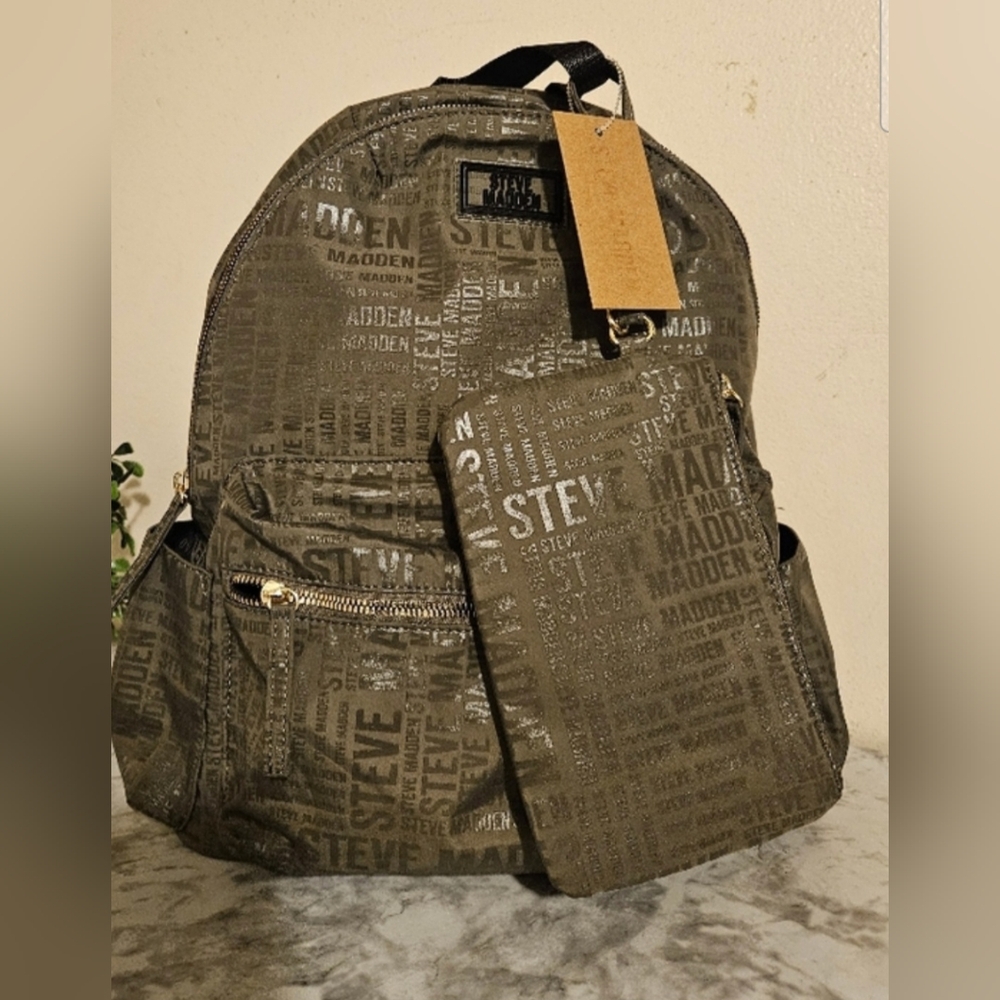 🆕️ Steve Madden Olive Backpack NWT 💕